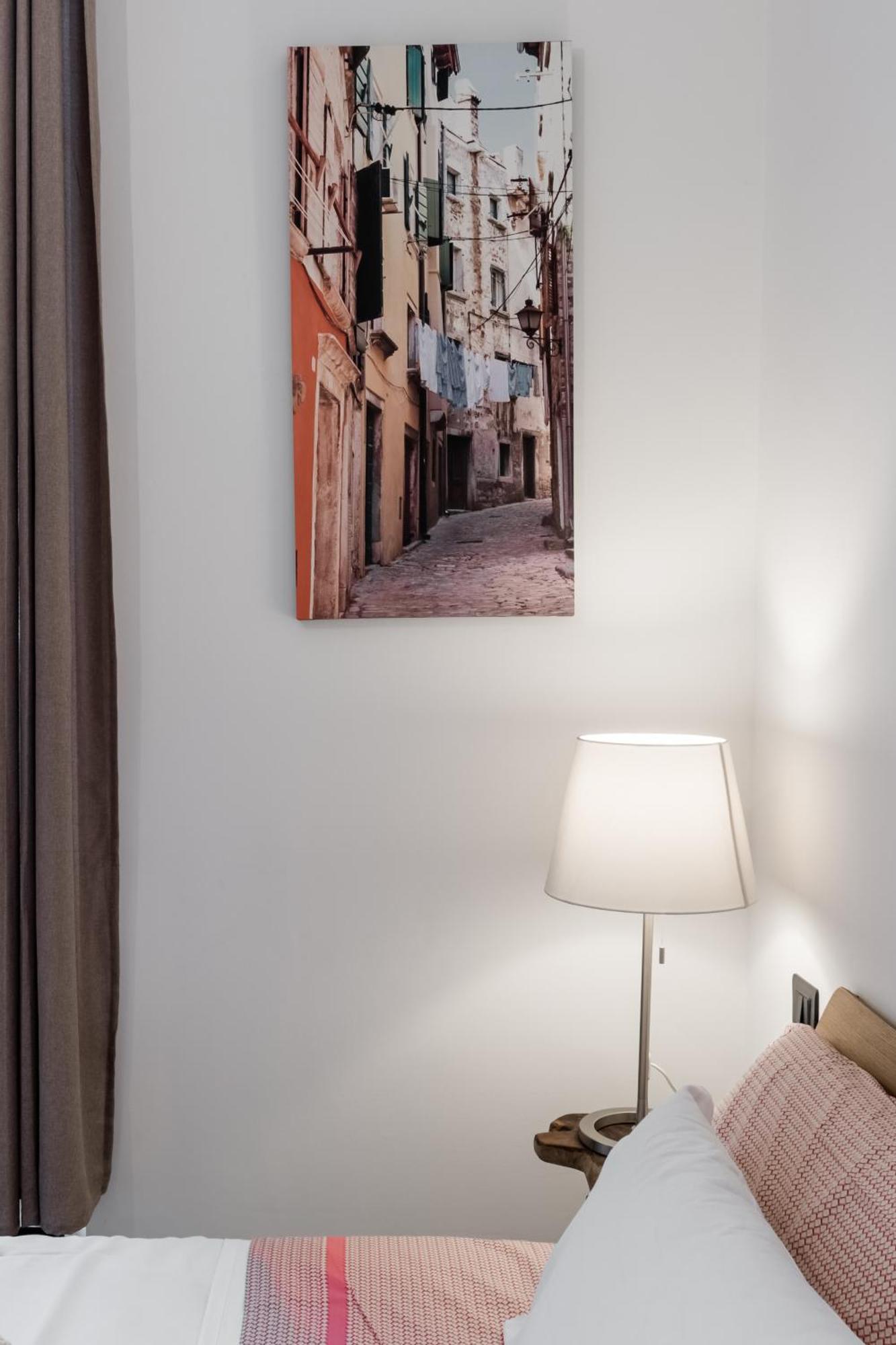 Acquario 5 Minuti, 1Br , Free A-C, Wifi & Netflix "City Center" By Tilo Genoa Luaran gambar