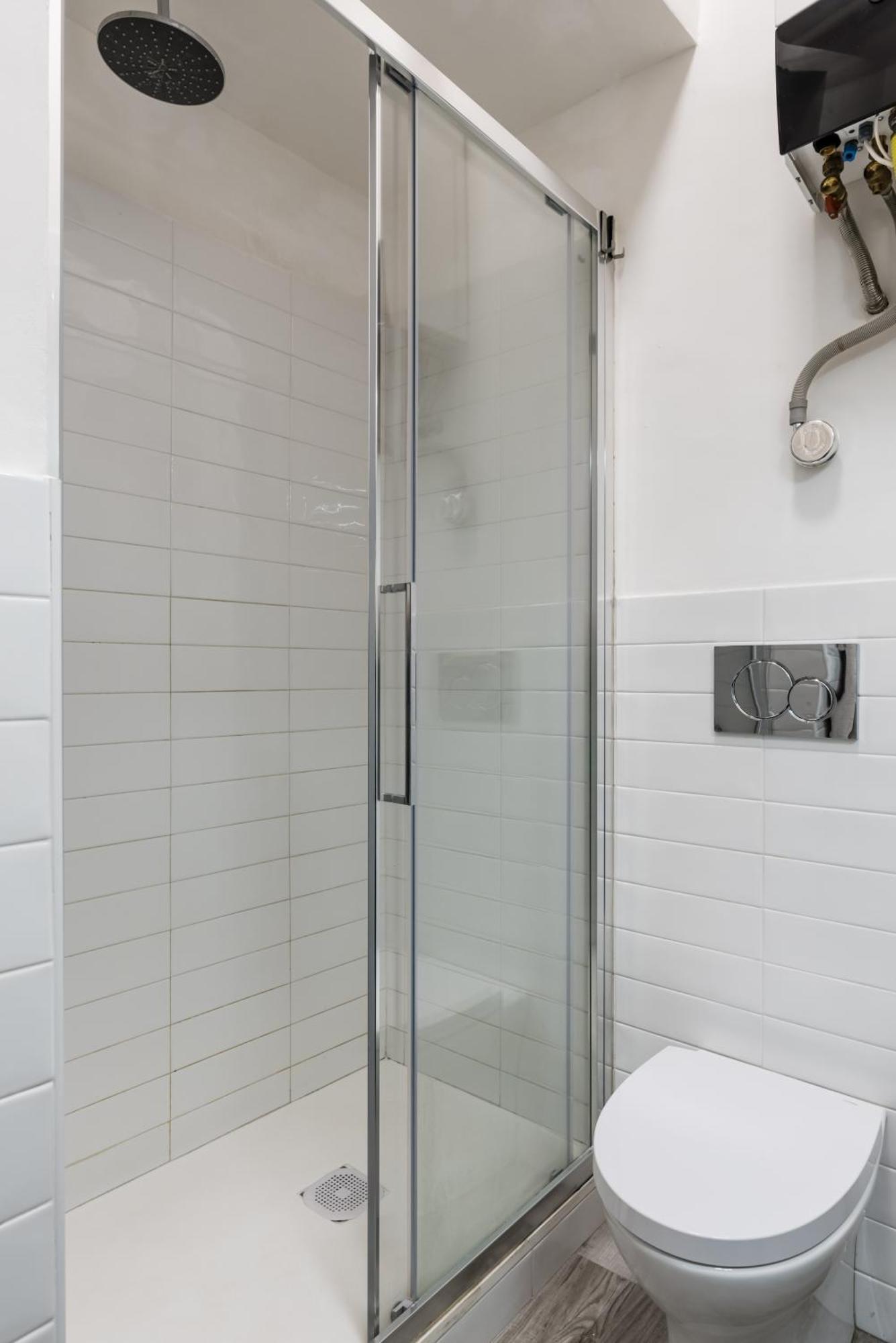 Acquario 5 Minuti, 1Br , Free A-C, Wifi & Netflix "City Center" By Tilo Genoa Luaran gambar
