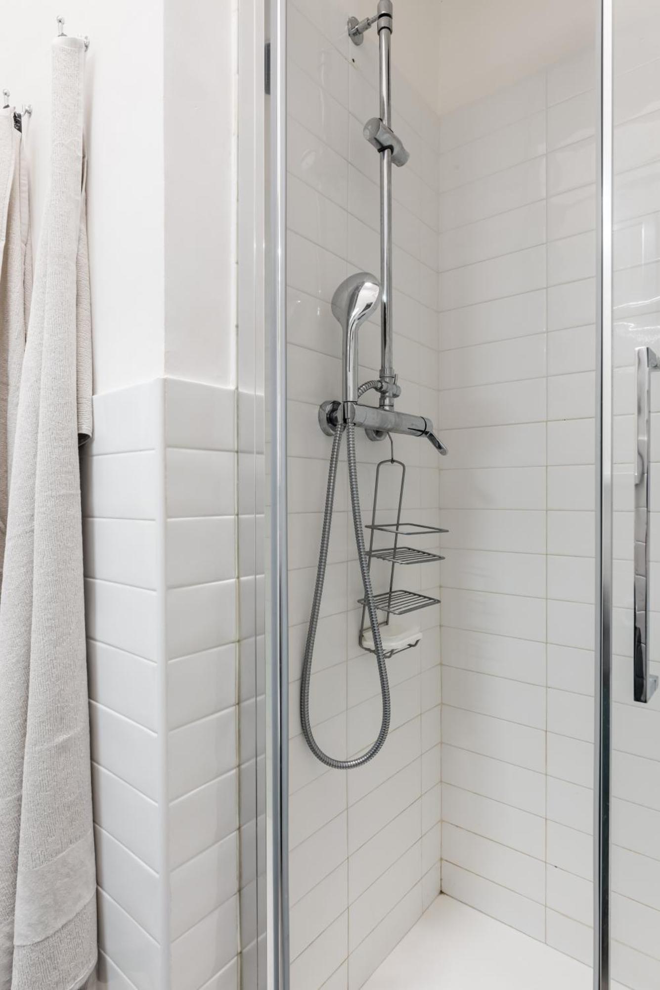 Acquario 5 Minuti, 1Br , Free A-C, Wifi & Netflix "City Center" By Tilo Genoa Luaran gambar
