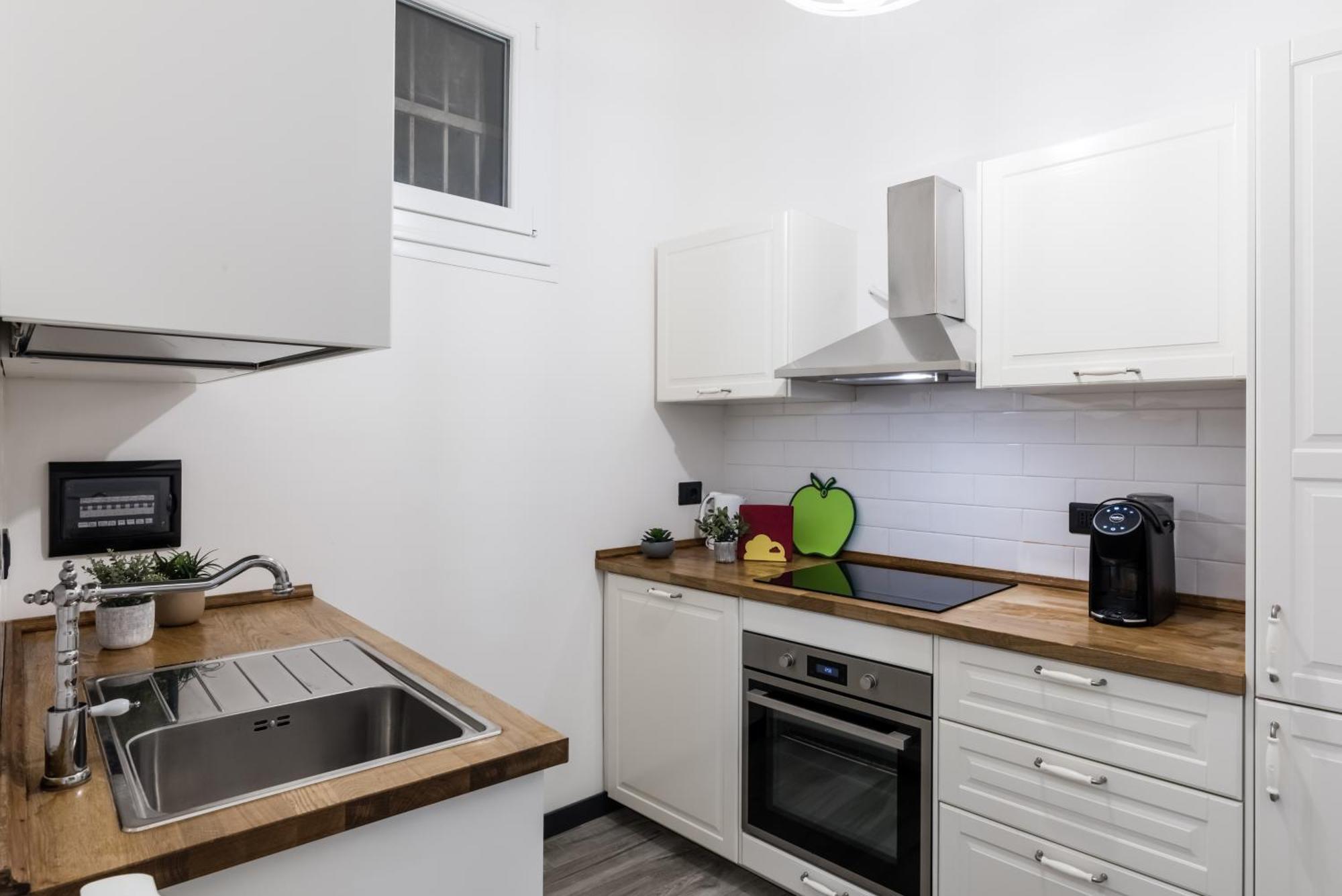 Acquario 5 Minuti, 1Br , Free A-C, Wifi & Netflix "City Center" By Tilo Genoa Luaran gambar