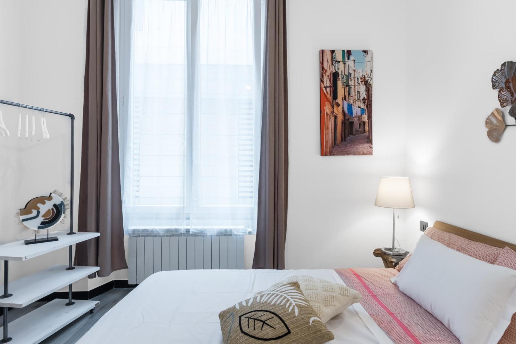 Acquario 5 Minuti, 1Br , Free A-C, Wifi & Netflix "City Center" By Tilo Genoa Luaran gambar